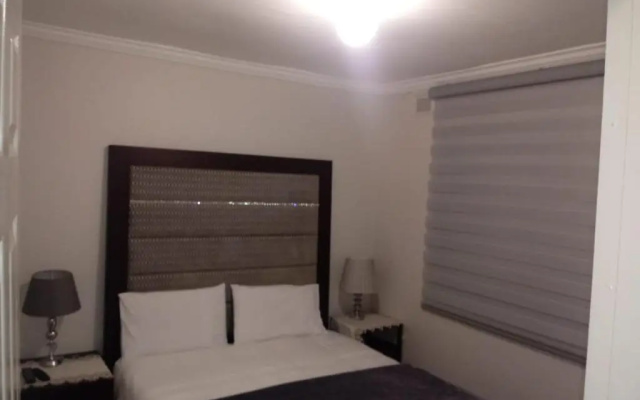 Newlands East Home With A Beautiful View