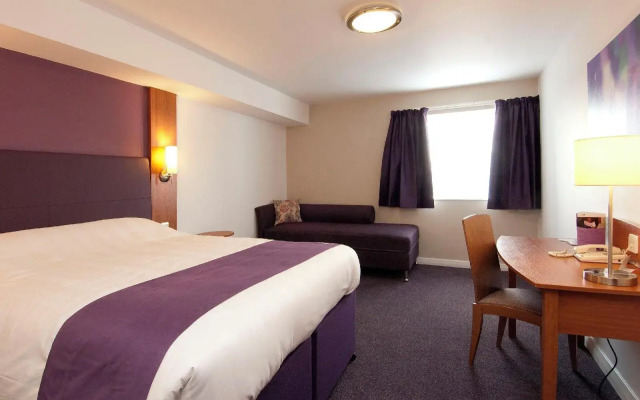 Premier Inn Cardiff City Centre