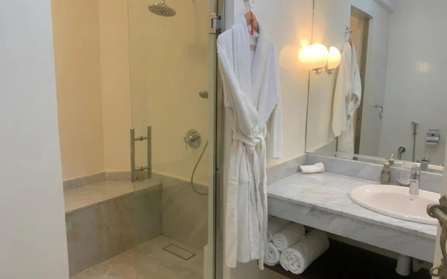 Riad Lamdina