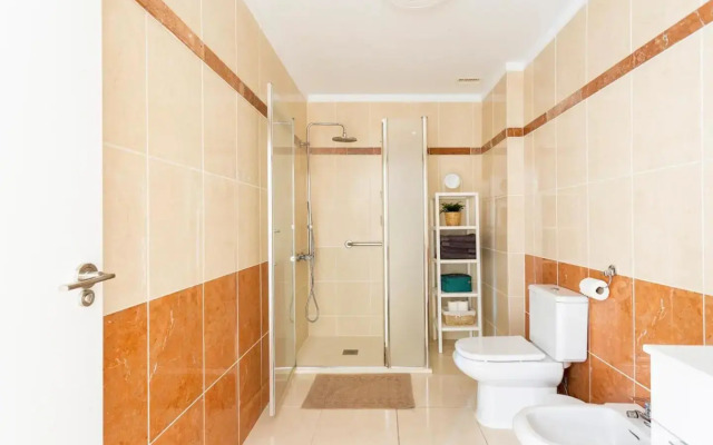 Amplio y cómodo apartamento en Callao Salvaje.