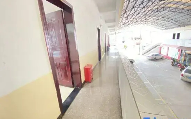 Yunxian Yujin Hotel
