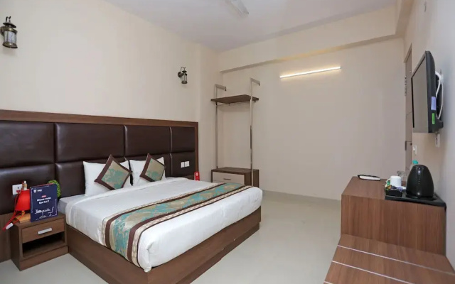 OYO 13435 Atithi Suites