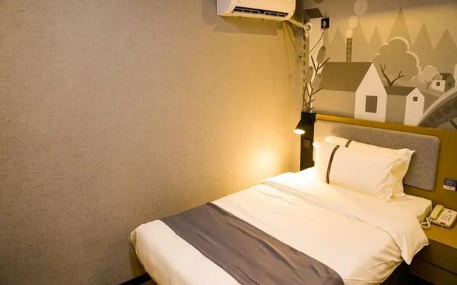 Thank Inn Hotel Liaoning Jinzhou Linghe District Zhongyang Street