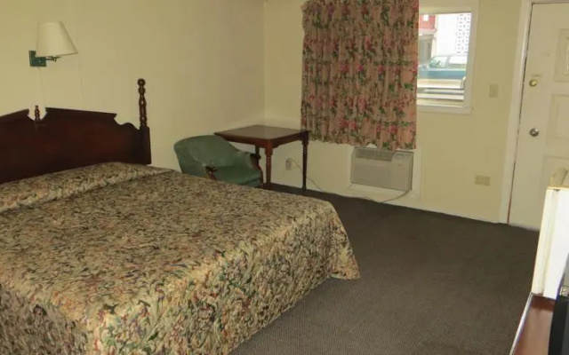 Deluxe Inn - Knoxville