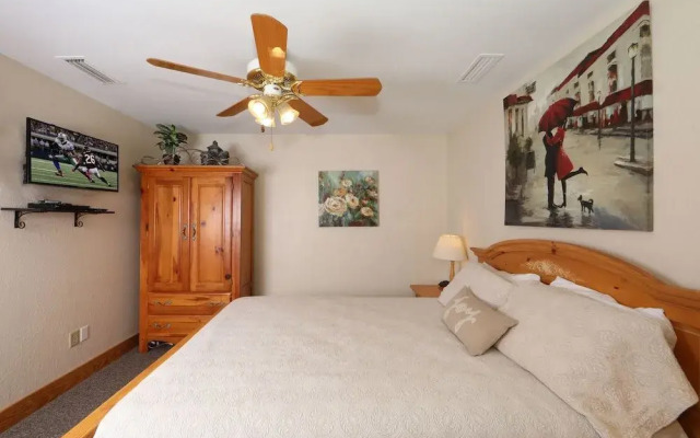 Apple Blossom 10 - Two Bedroom Chalet
