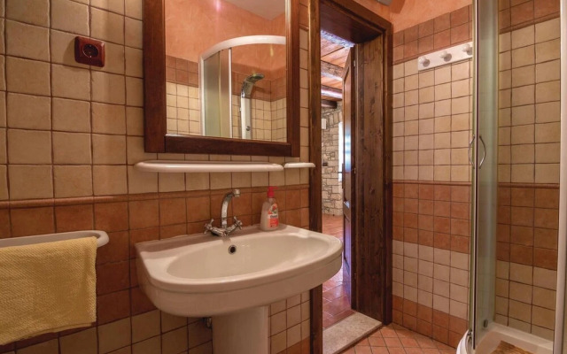 Stunning Home in Vrsar With Wifi and 3 Bedrooms