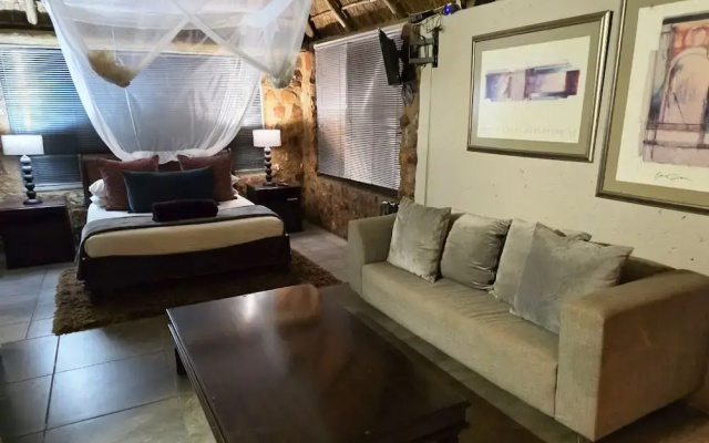 Thulani Game Lodge And Eco Estate