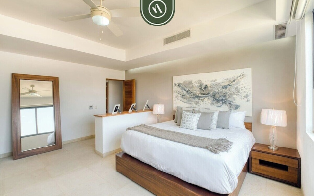 Luxury 4 BR Condo - Amazing Bay View - Pool