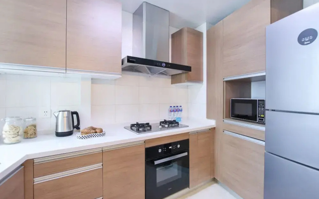 Tyms 3BR 2BA Apt Near Stadium Line 1 4
