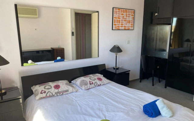 private room in a shared flat at best location