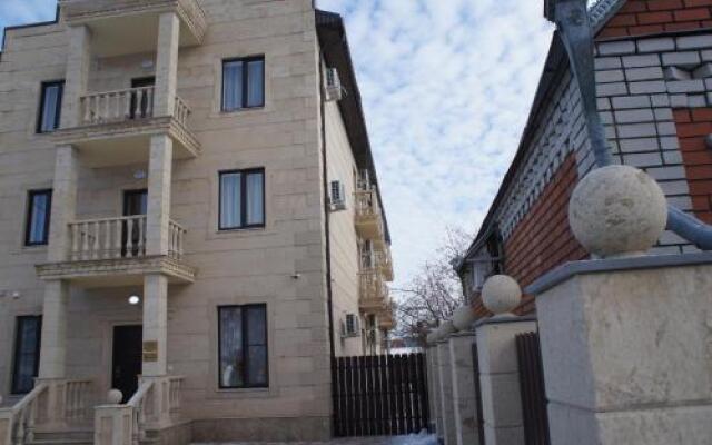 Гостиница Nekrasov в Горячем Ключе отзывы, цены и фото номеров - забронировать гостиницу Nekrasov онлайн Горячий Ключ вид на фасад