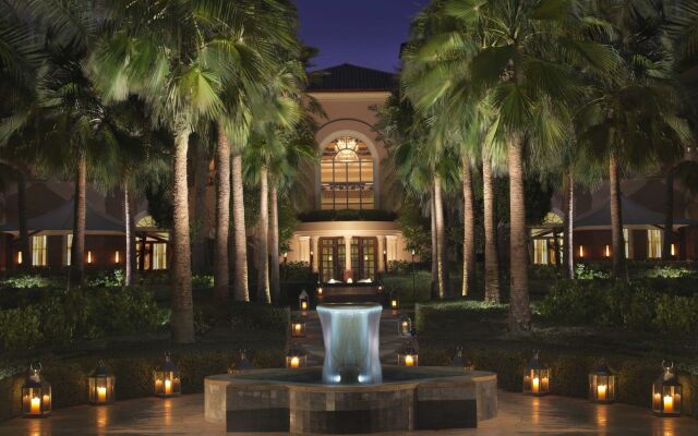 Отель The Ritz-Carlton, Dubai ОАЭ, Дубай - 5 отзывов об отеле, цены и фото номеров - забронировать отель The Ritz-Carlton, Dubai онлайн вид на фасад