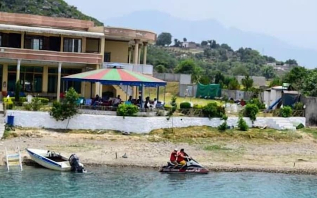 Lake View Hotel & Resort