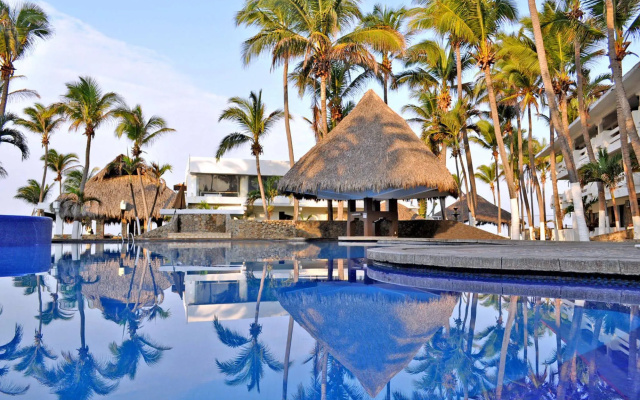 Mar Paraiso Queen