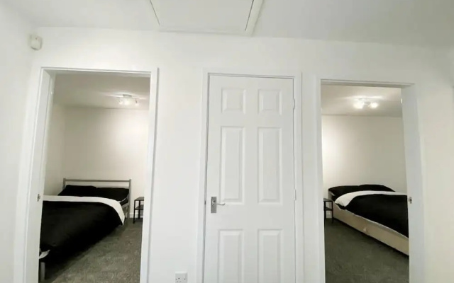 Remarkable 3-bed House in Sheffield
