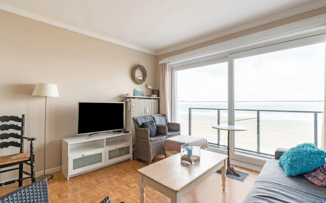 Seafront apartment in Blankenberge with balcony