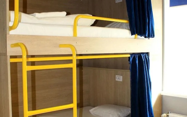 Z-One Hostel