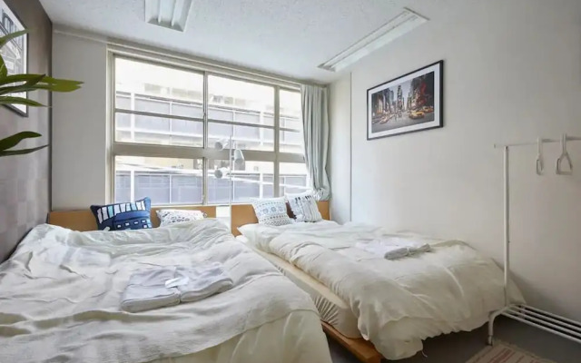 TORA HOTEL Taito B