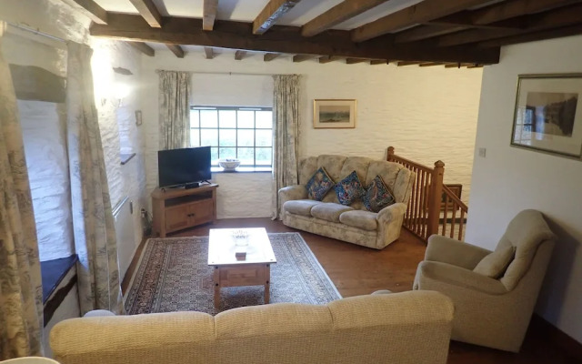 Beautiful 15th Century Watermill - Lovely Location