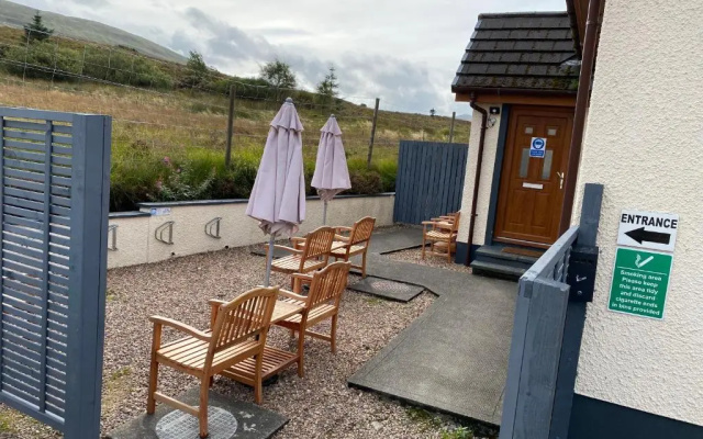 Highland Stays - Ben View Room & Jacuzzi Bath