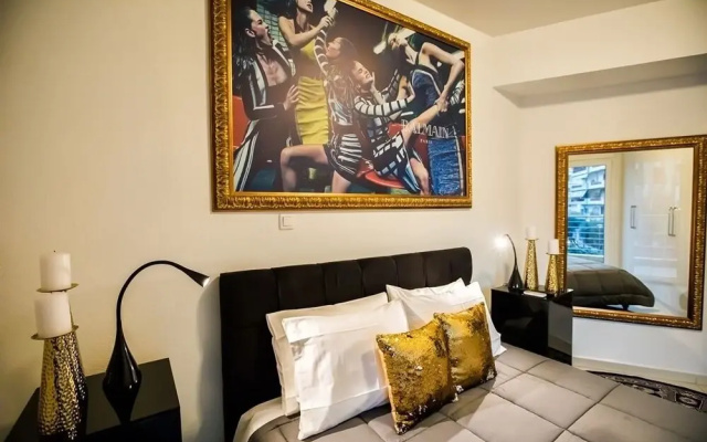 Deluxe Apartments