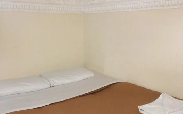 Palace Court Hotel