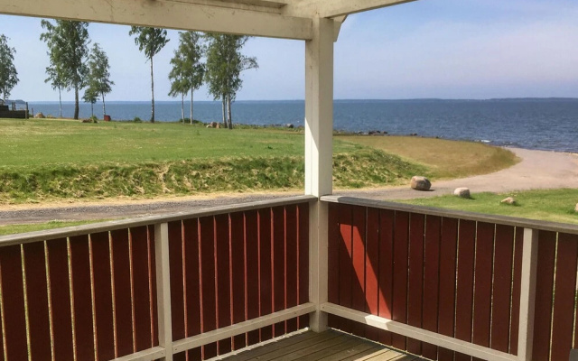 Nice Home in Sjötorp With Wifi and 3 Bedrooms