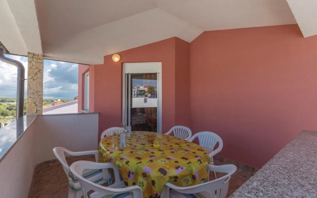 Stunning Home in Banjole With Wifi and 5 Bedrooms