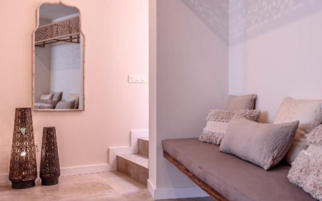 CANDIL SUITE Origen