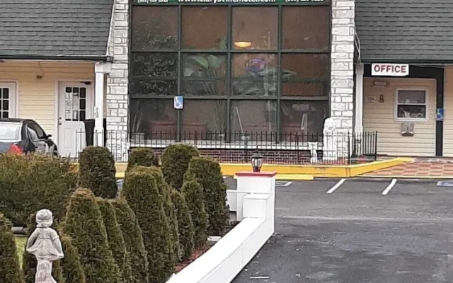 Clarysville Motel