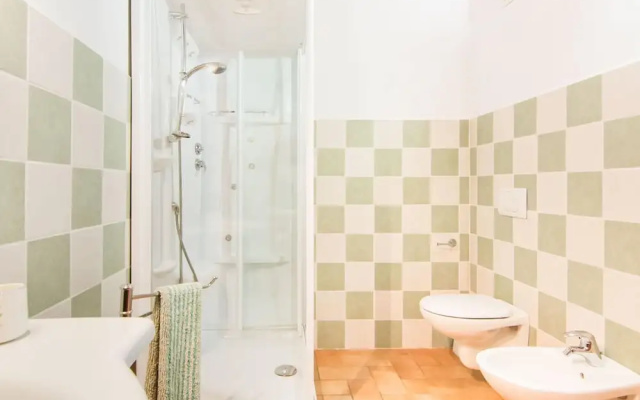 Agriturismo in the Appenines with Covered Swimming Pool & Hot Tub