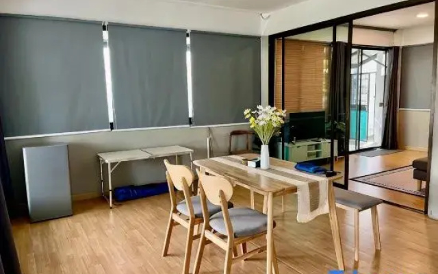 Kirin Riverside Homestay with AC, WiFi in Bangkok