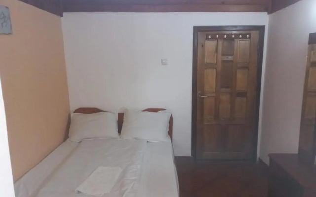 Double room with private bathroom by OSTERIA CONSTANTINO
