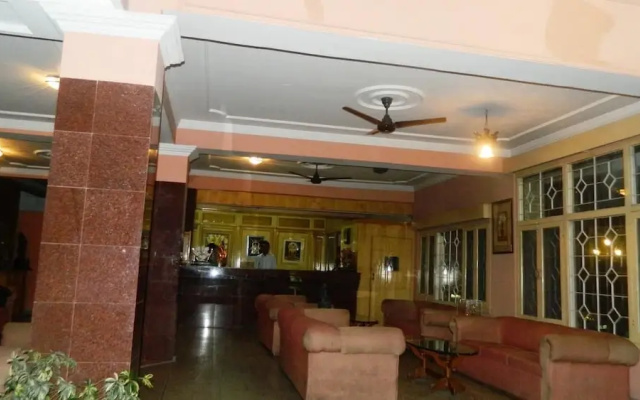 Hotel Yamini