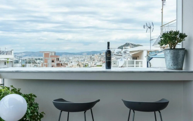 Small & cosy with Acropolis & Lycabettus view