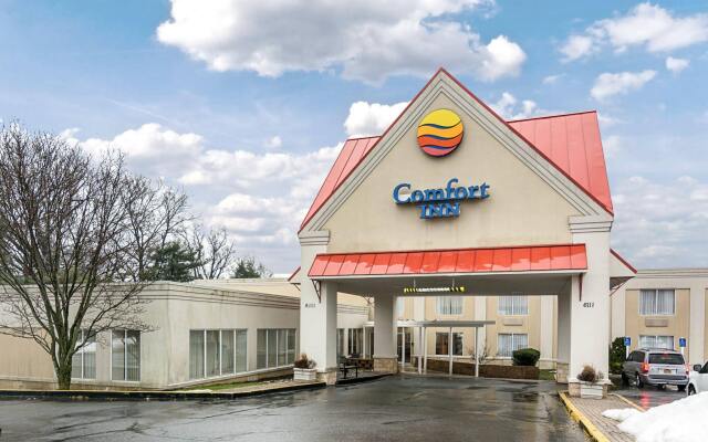 Comfort Inn Arlington Boulevard in Arlington, United States of America from 147$, photos, reviews - zenhotels.com hotel front