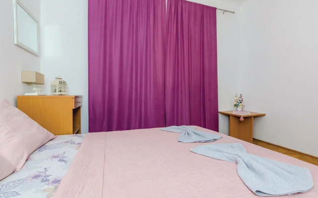 Awesome Home in Drvenik With Wifi and 5 Bedrooms