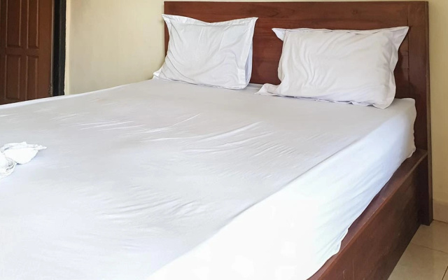 Rifaraz Syariah Hotel by OYO Rooms