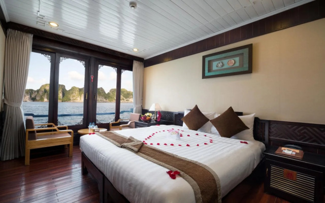 Pelican Halong Cruise