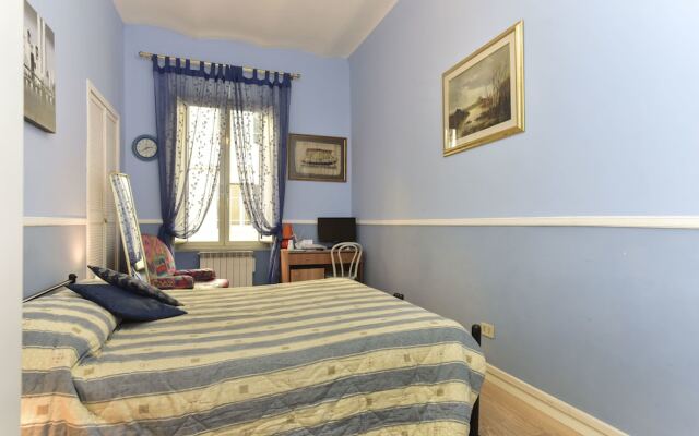 Nicole Rooms