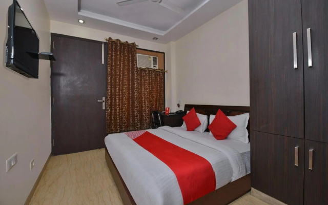 Capital O 466 Hotel Lotus B&b
