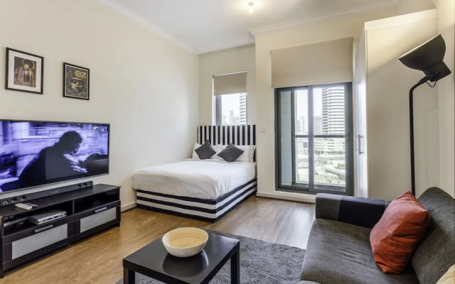 One Perfect Stay - Studio Executive Bay