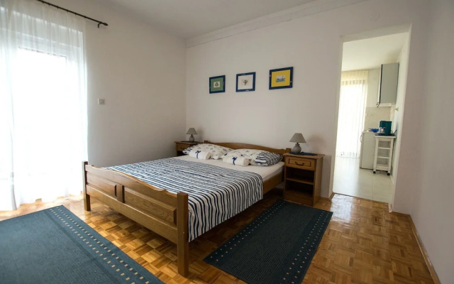 Apartments Luka