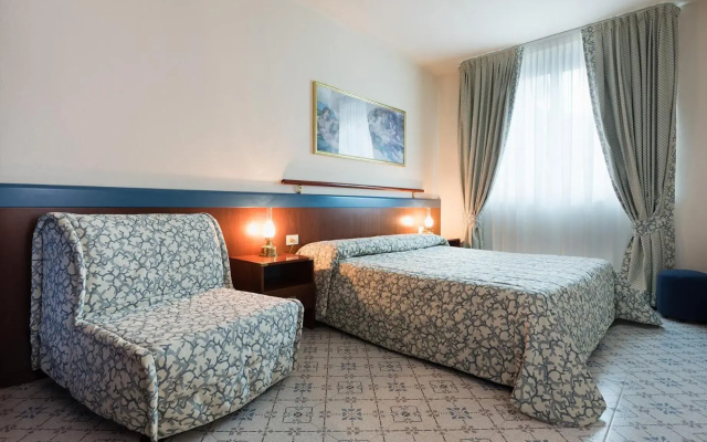 Aparthotel Holiday