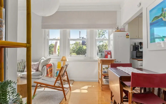 Charming 1-bed Apartment in Neutral Bay