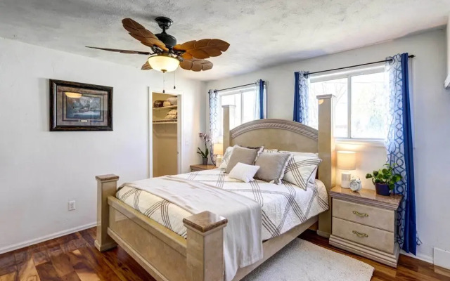 Charming Montrose Family Home: Block to Downtown!