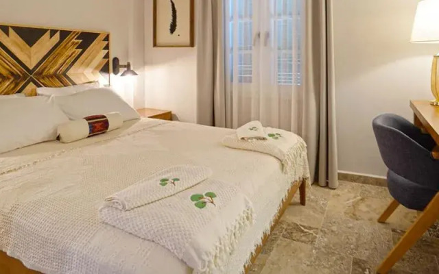 POM Alaçatı Boutique Otel