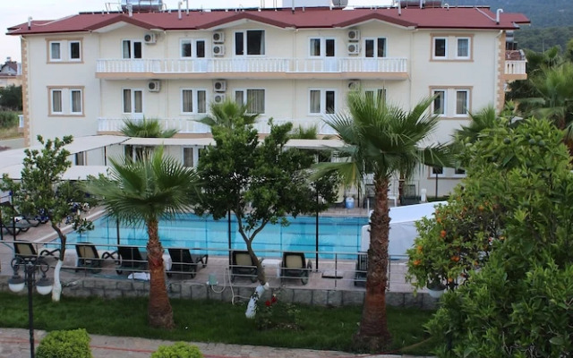 Paradise Apple Hotel