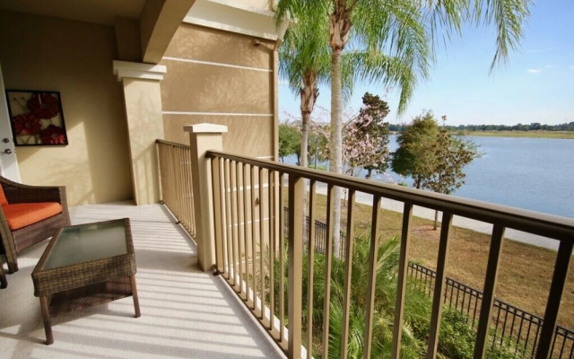Lake View Delight