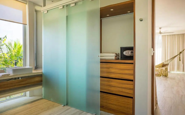 Private Canal Villa 10min to Beach